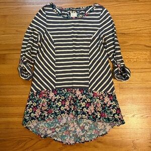Anthropologie Postmark Size XS Casual Chic Lightweight Everyday Top